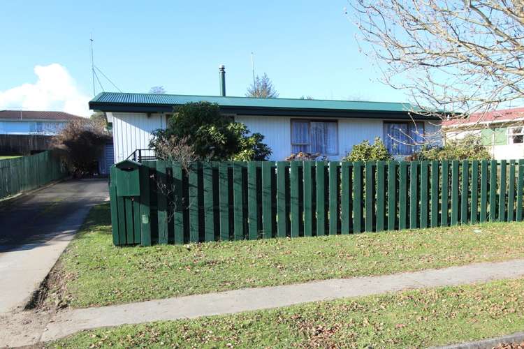 13 Thompson Street Tokoroa_15