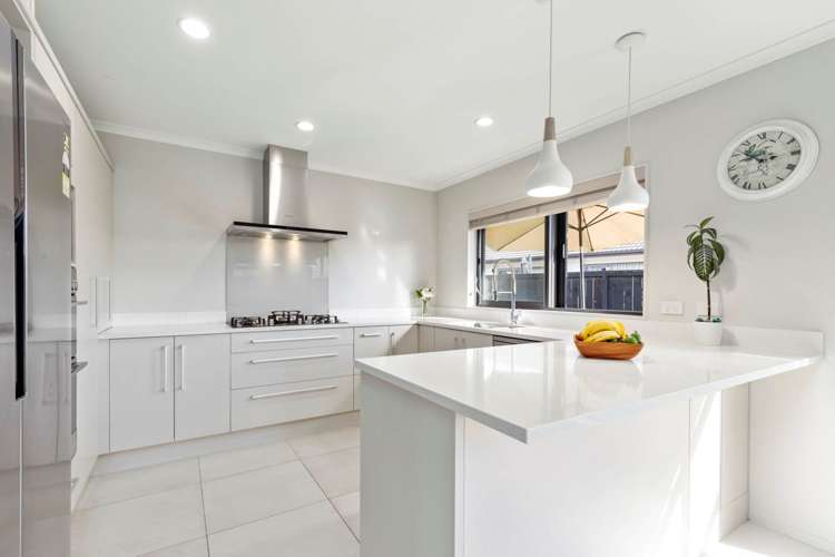 7 Kirkaldy Street Wattle Downs_5