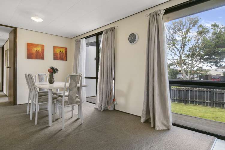 2/3 Barneys Farm Road Clendon Park_9