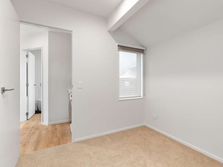 75b Queen Street West Levin_7