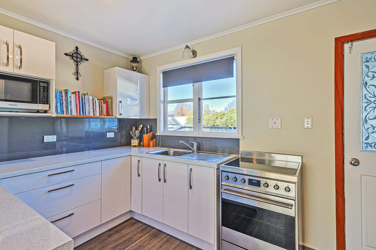 803 Riverslea Road North_5