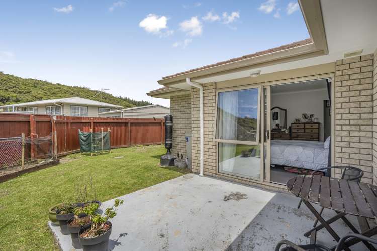 8 Sun Valley Way Wainuiomata_17
