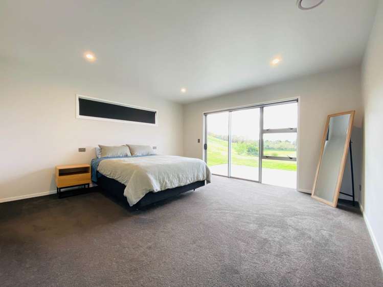 20 Penrhys Close Waitakaruru_6