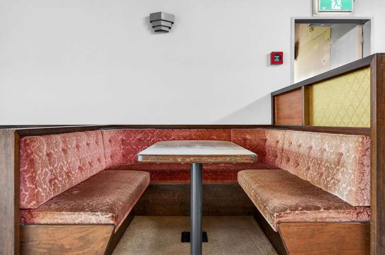 3258 SH2 Carterton_12