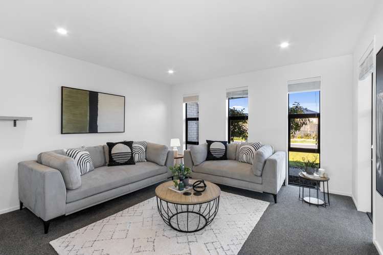 98 Oaks Drive Lincoln_4