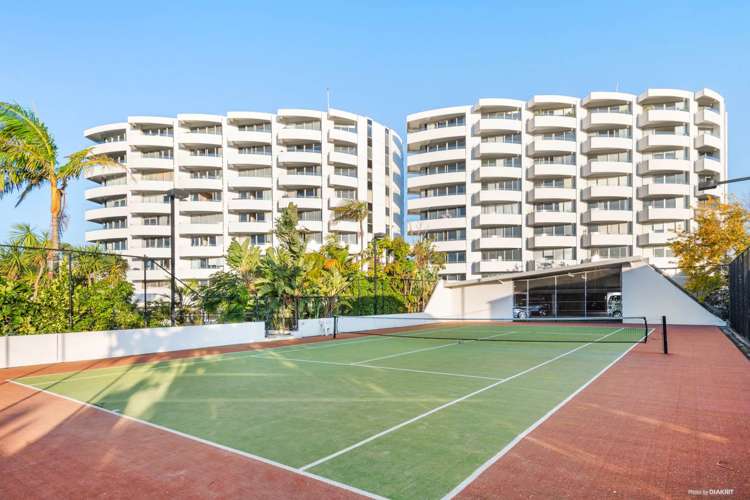 806/86 The Strand Parnell_11