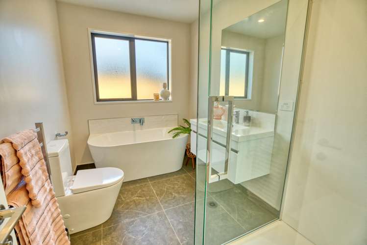 51 Ashley Drive Paroa_28