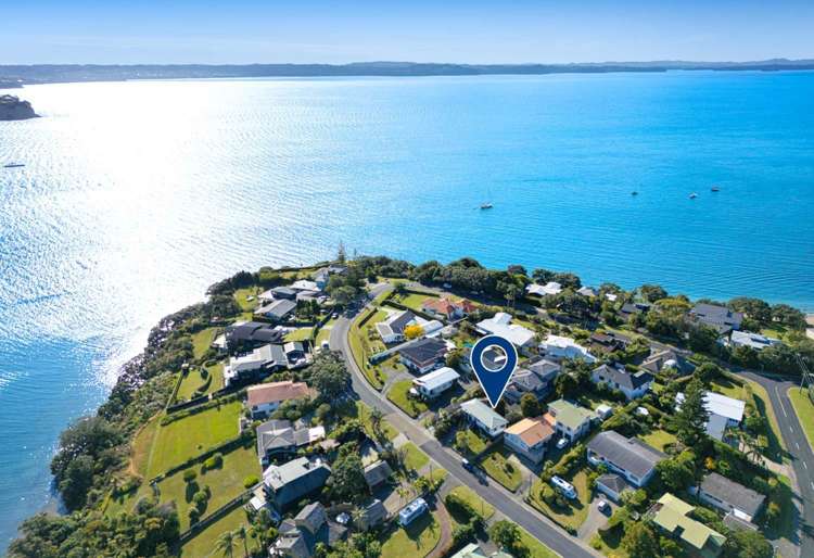 7a The Crescent Tindalls Beach_1