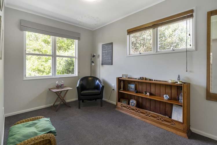 99 Lake Crescent Hamilton Lake_18