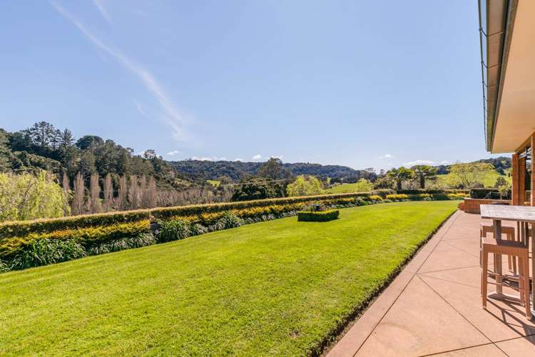 748 Weranui Road Wainui_28