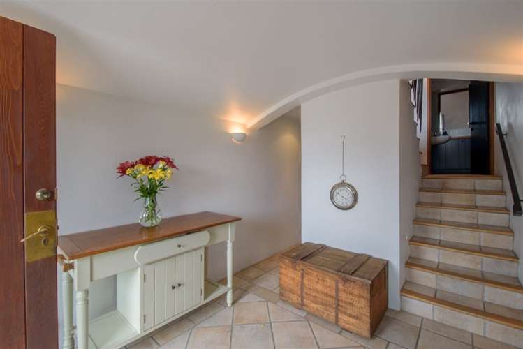 143 Wynyard Crescent Fernhill/Sunshine Bay_38