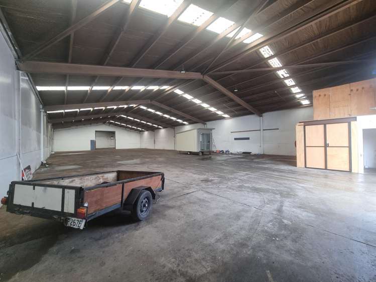 7/29 Parkway Wainuiomata_1