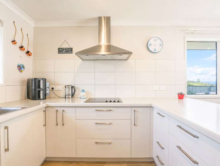 157 Ballintoy Park Drive Welcome Bay_19