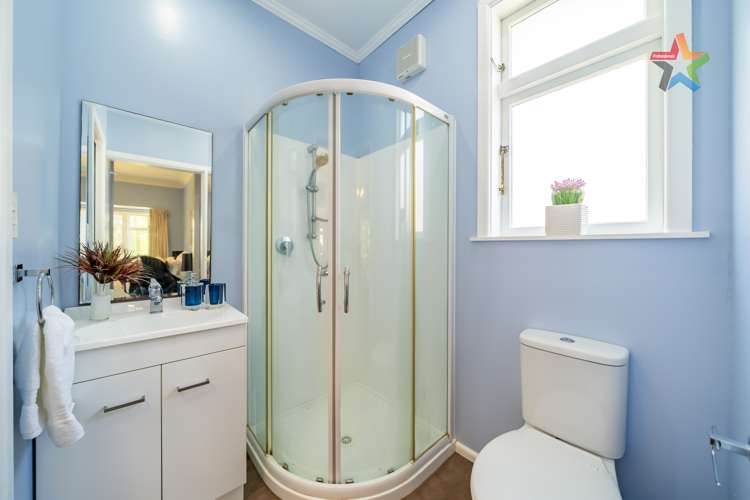 51 Pohutukawa Street Woburn_16