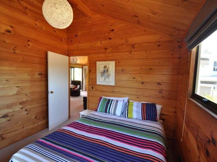 10 Hobson Place Pauanui_15