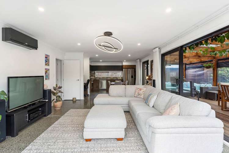 6 Urumaraki Avenue Helensville_2