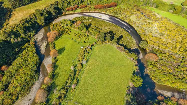 84 Gilbert Road Kaitoke_23