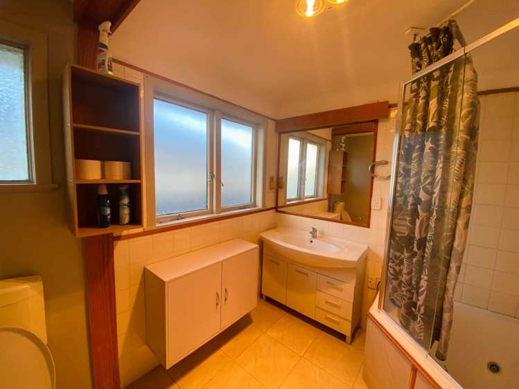 9 Malcolm Place Mangere East_5