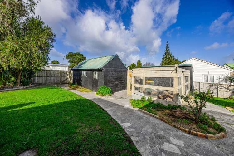 35 VICTORIA AVENUE Waiuku_7
