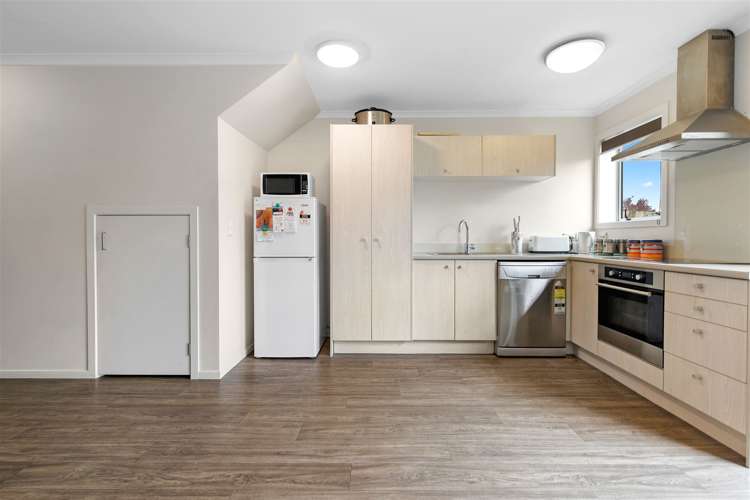 63 Chiefs Court Hamilton East_5