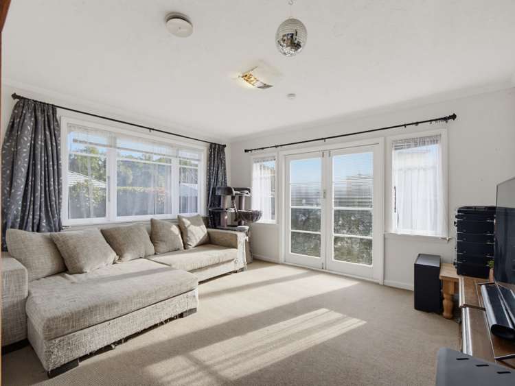 64 Whitefield Street_2