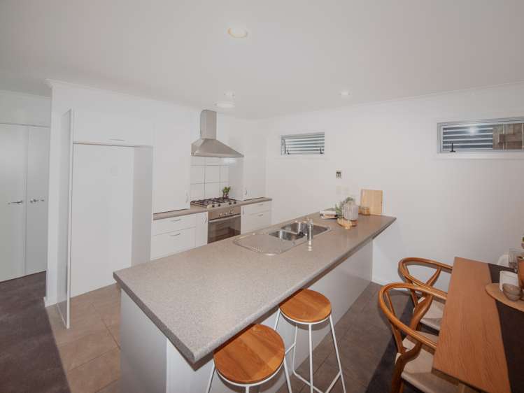 40 Erlestoke Crescent Churton Park_5