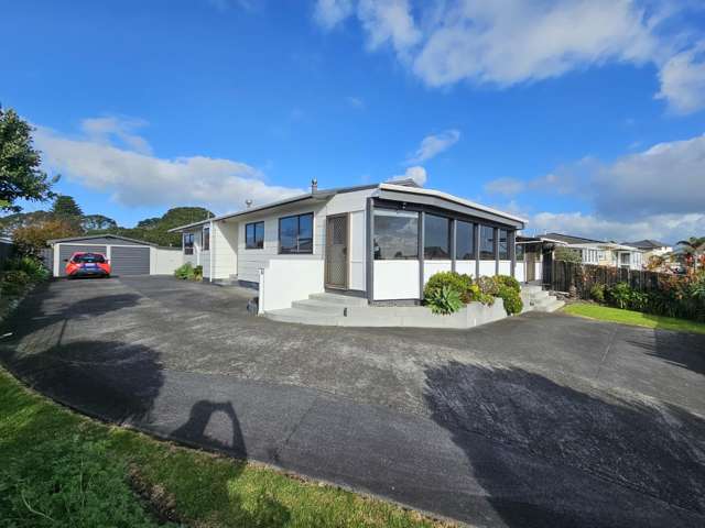 BELL BLOCK - 3 BEDROOMS