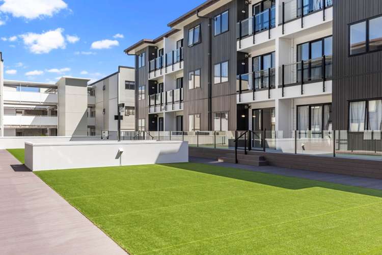 14/11 Carlos Drive Flat Bush_11