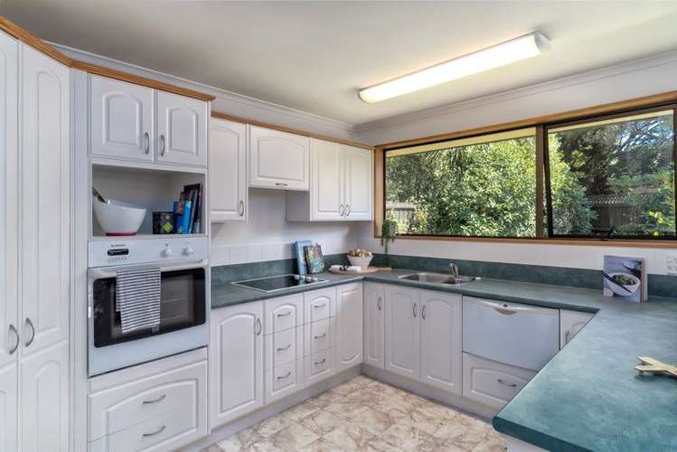 12 Esher Place Saint Martins_5