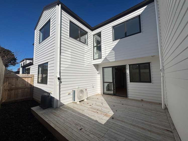 8B Starling Place Ranui_13