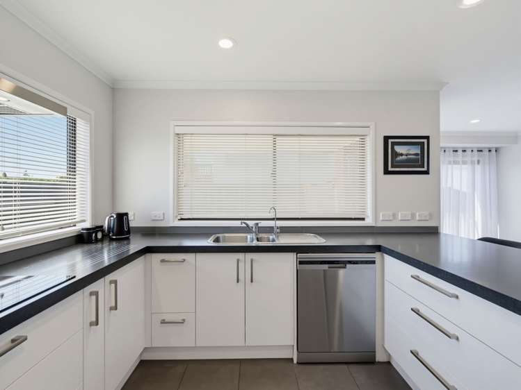 21 Omega Place Coastlands_10