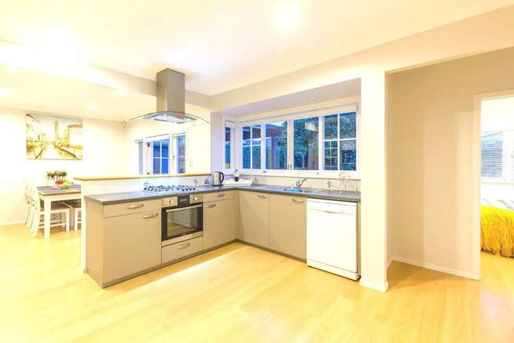 8 Coronation Street Belmont_9