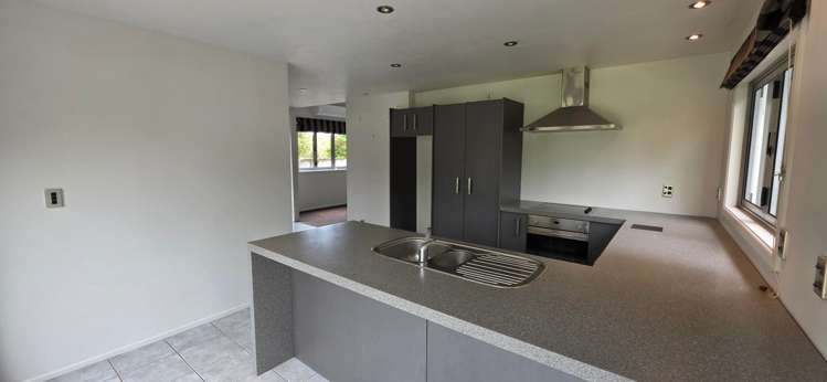  12 Rimutaka Street Paraparaumu_3