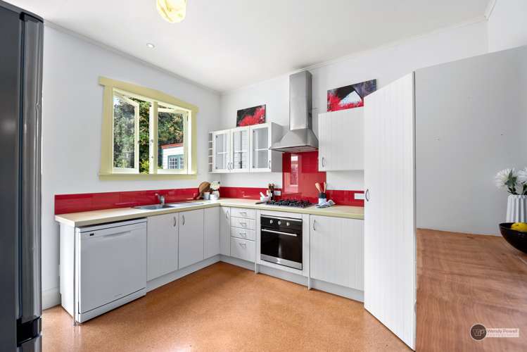 8 Britannia Street Petone_12