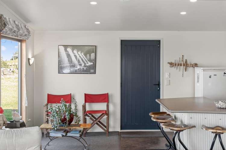 389 Pukehina Parade_5