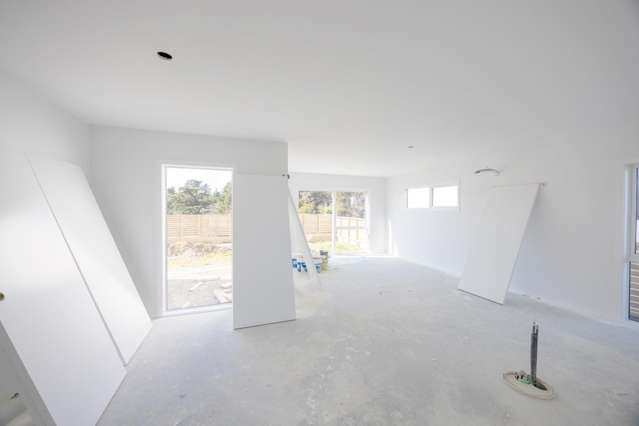 28 Tarāpuka Rd Kenepuru_2