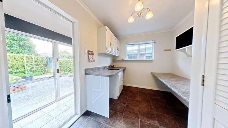 7 Woodfield Avenue Roslyn_22