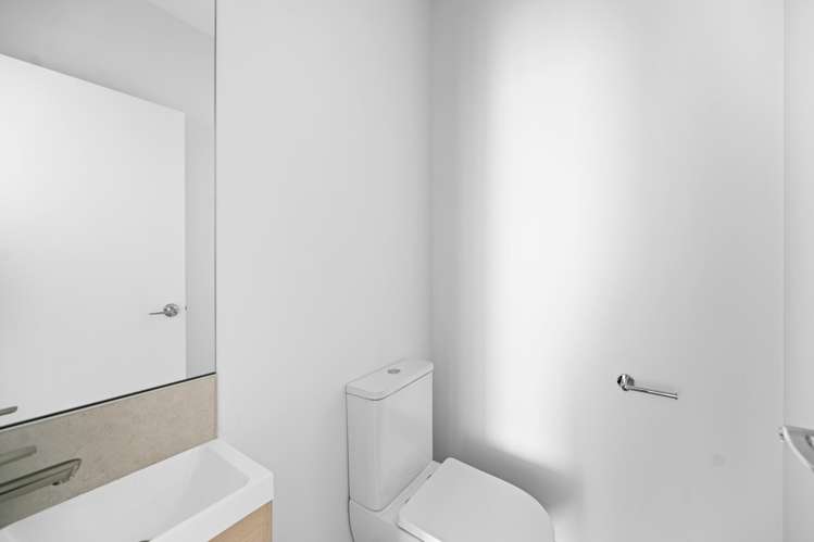 34/17 Rocky Road Huntington_16