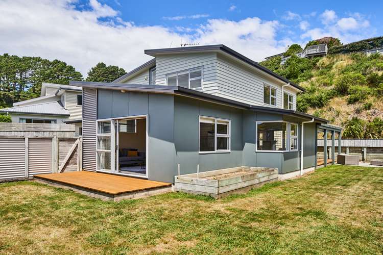 6 Sedgley Grove Churton Park_17