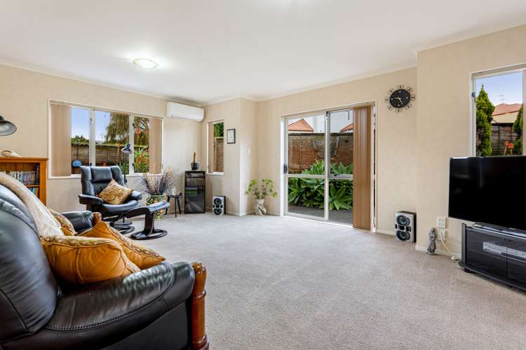 2 Chettle Court New Lynn_8