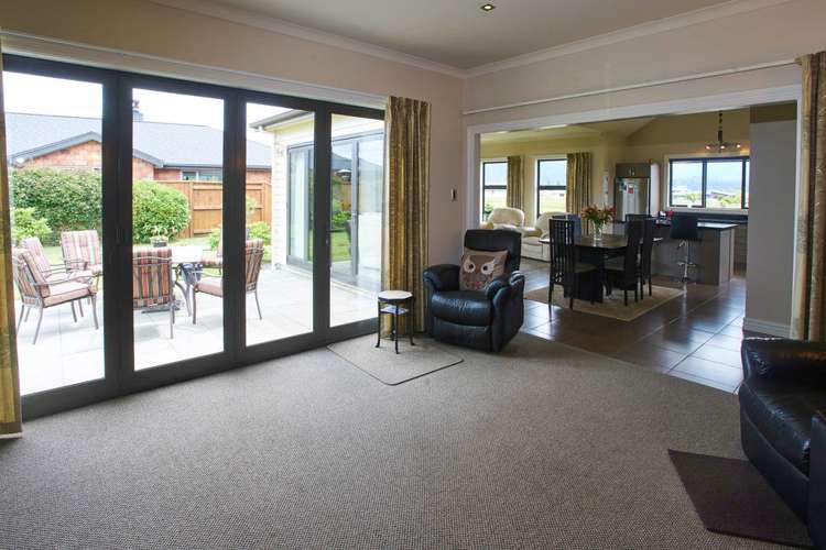 64 Breaksea Street Te Anau_24