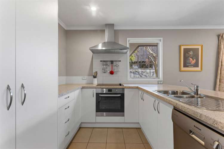 6 Harriet Court Richmond_12