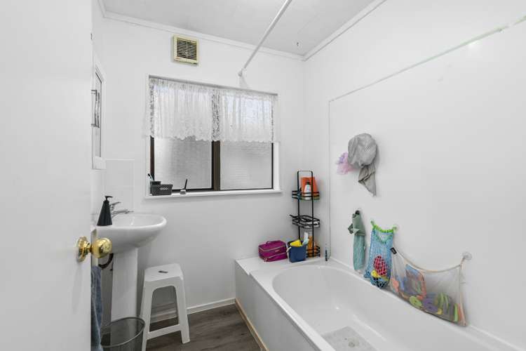 2/42 Kairimu Street Stokes Valley_10