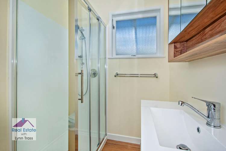 42 Memorial Drive Parahaki_17