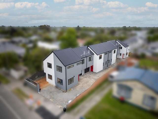 Brand-New, High-Spec Townhouses