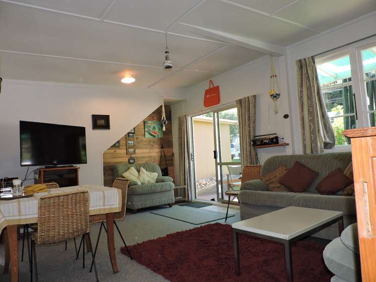 437 Thames Coast Sh25 Road Te Puru_10