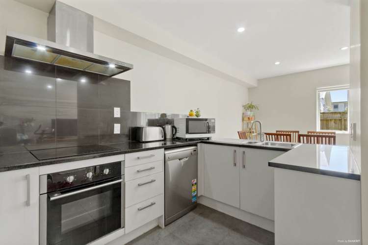 21/45a Swanson Road Henderson_3