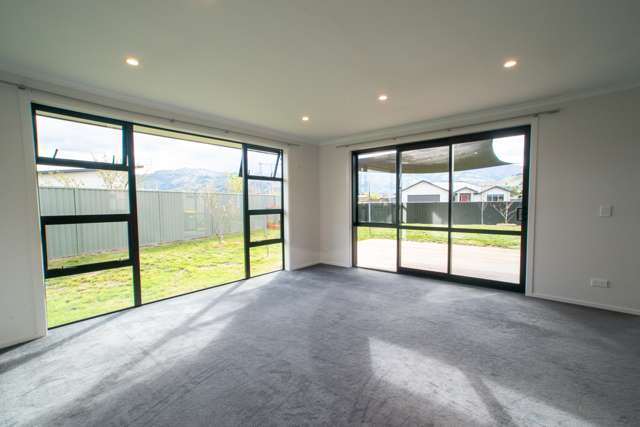 37 Albert Drive Clyde_3