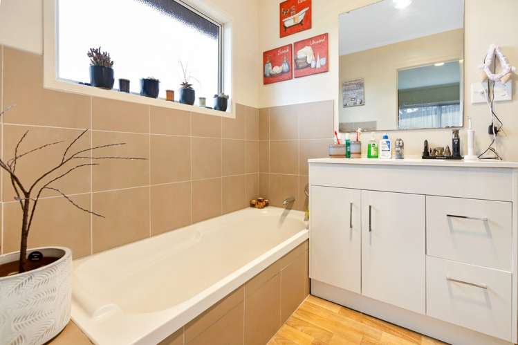 164A Clayton Road Mangakakahi_6