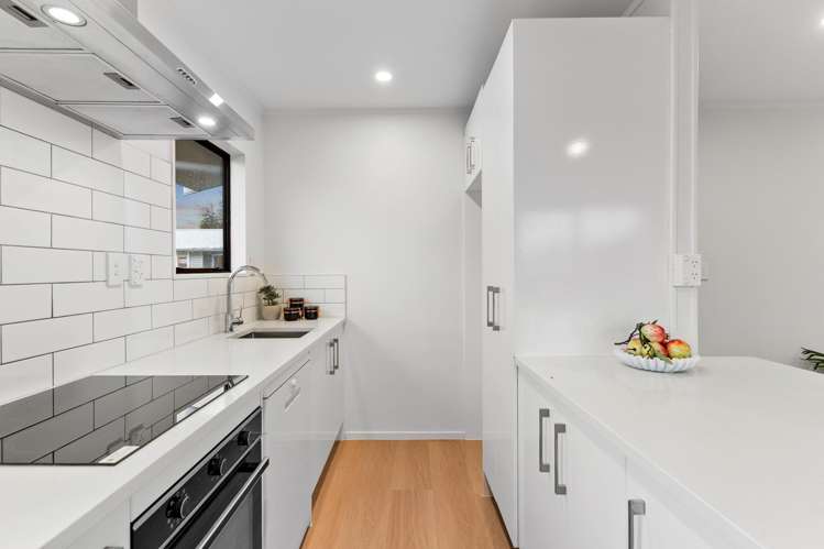 2/34 Sutton Crescent Papakura_6